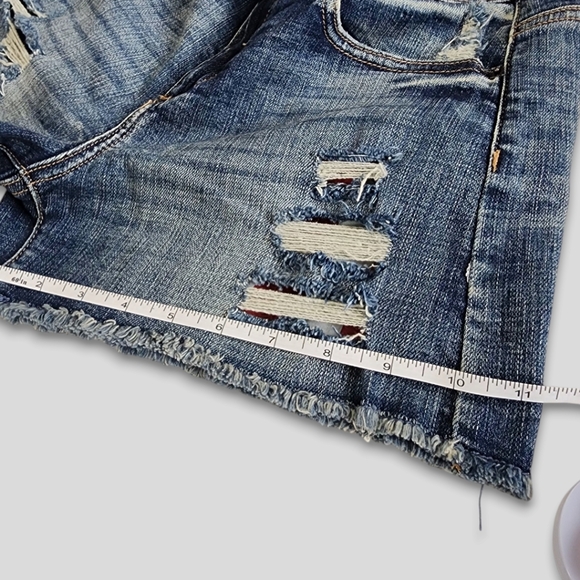 Sneak Peek Women's Denim Shorts Size 28 Blue Distressed Stars & Stripes Pockets - Picture 16 of 16